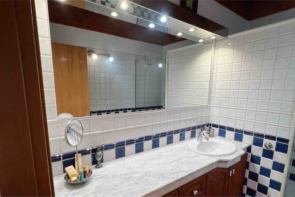 Baños · La Villa Pris · 2